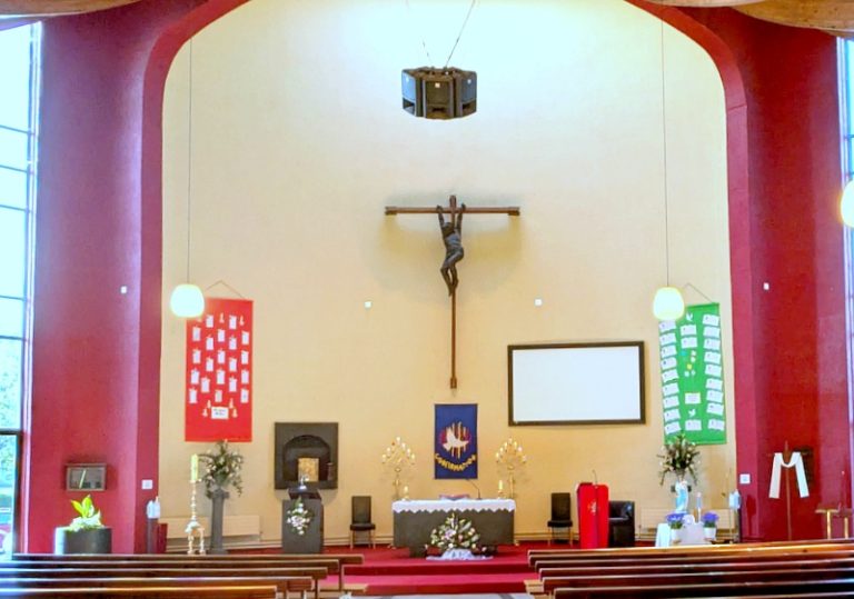 Confirmation Flowers at St. Fergal's  May 2025